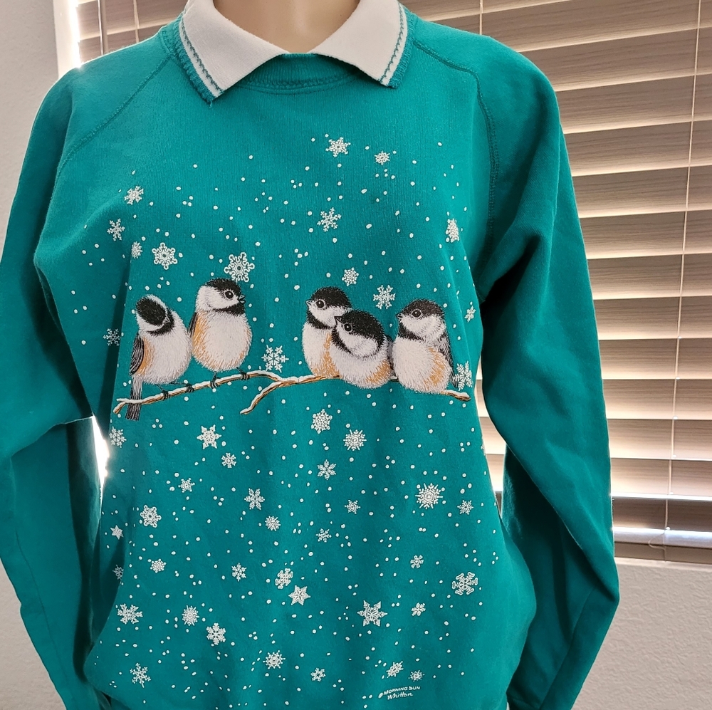 VINTAGE MORNING SUN WHITTON COLLARED SNOWFLAKE WINTER BIRD PULLOVER